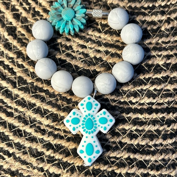 Cross Tumbler Charm - Picture 2 of 2